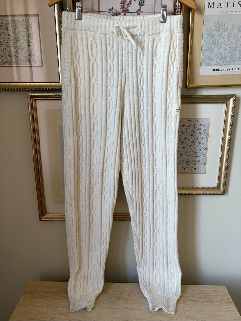 Alo Cable Knit Winter Bliss Pant in Ivory Medium